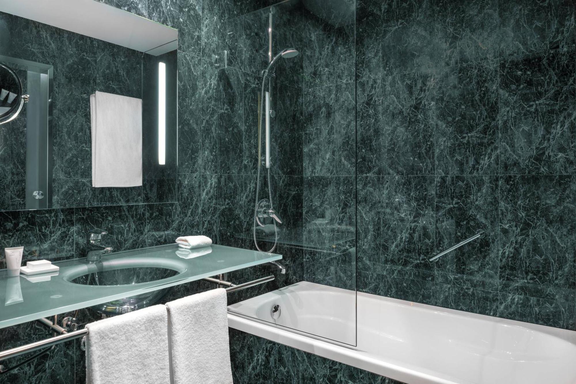 Ac Hotel Gijon By Marriott Екстер'єр фото