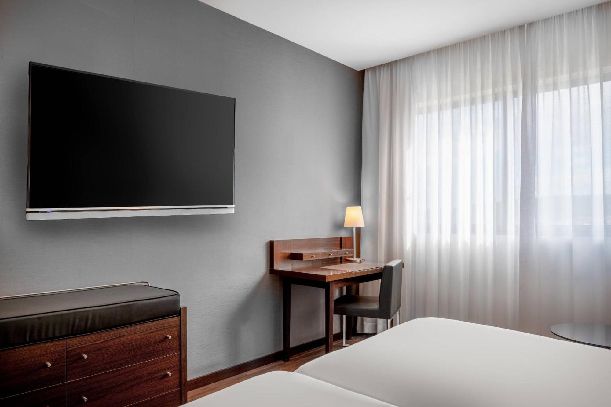 Ac Hotel Gijon By Marriott Екстер'єр фото
